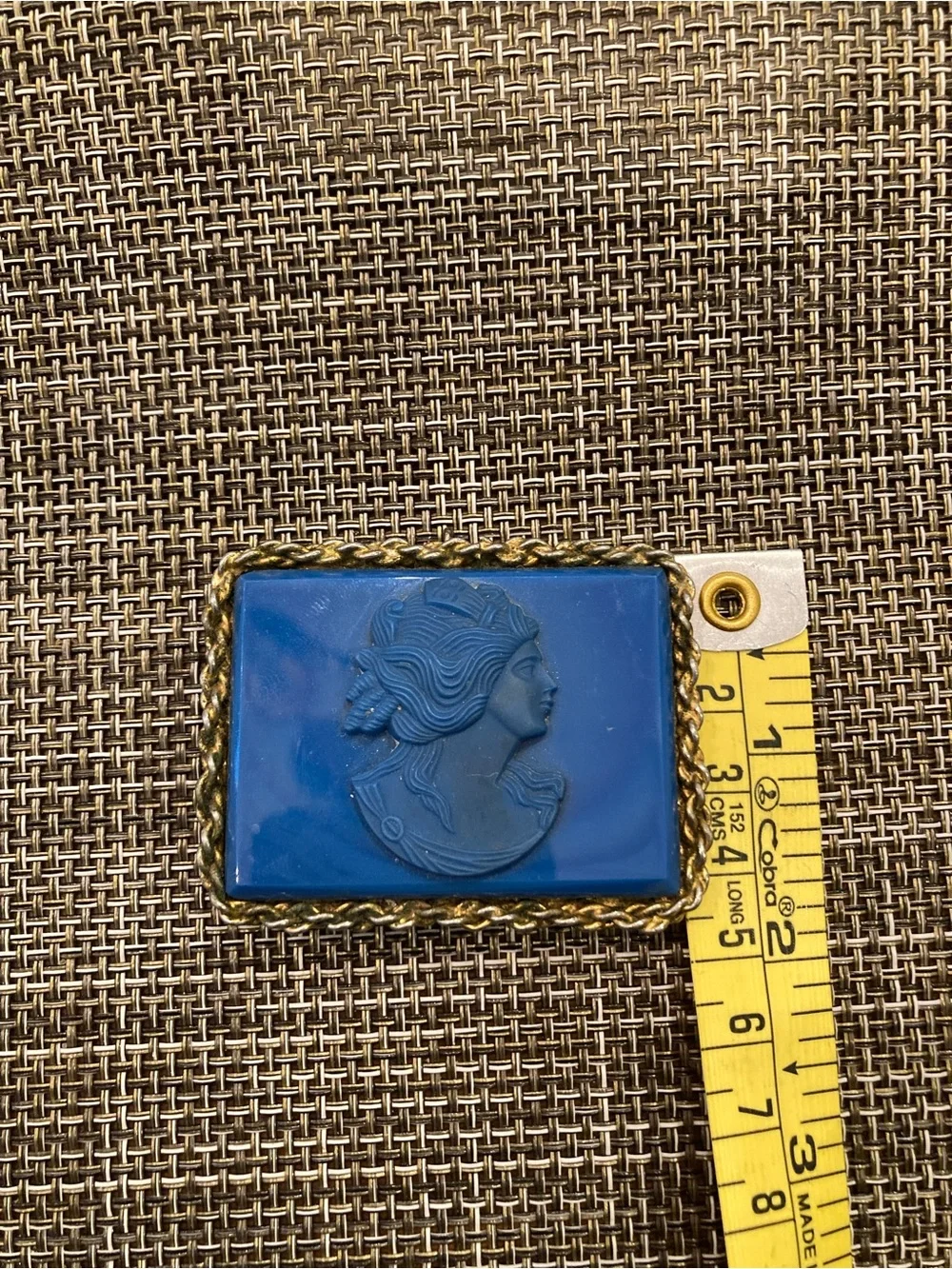 Vintage Blue Cameo-Style Rectangular Brooch/pendant with Gold-Tone Rope Frame